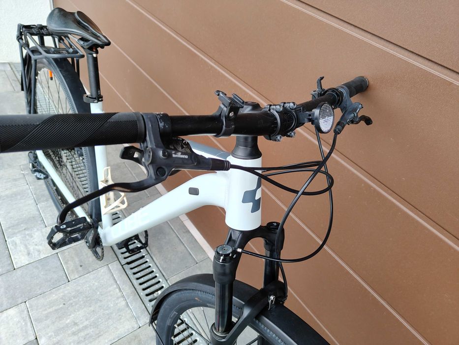 Rower trekkingowy Cube Acid 28"/Sram/RockShox