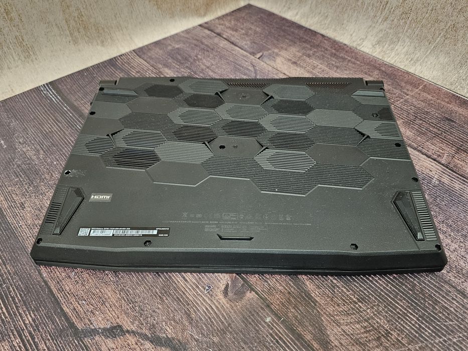 MSI Katana GF66 11UG (Core i7-11800H/16Gb/RTX 3070/SSD 1Tb/IPS 144Hz)