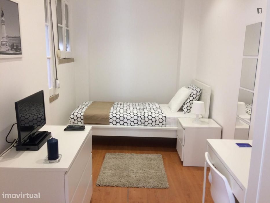 Quarto - localizado em Picoas Lisbon