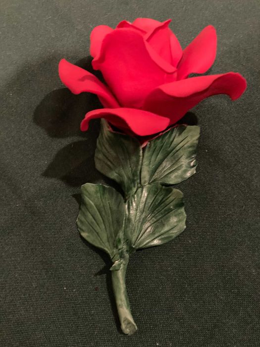 Rosa vermelha decoração (pé) * Capodimonte