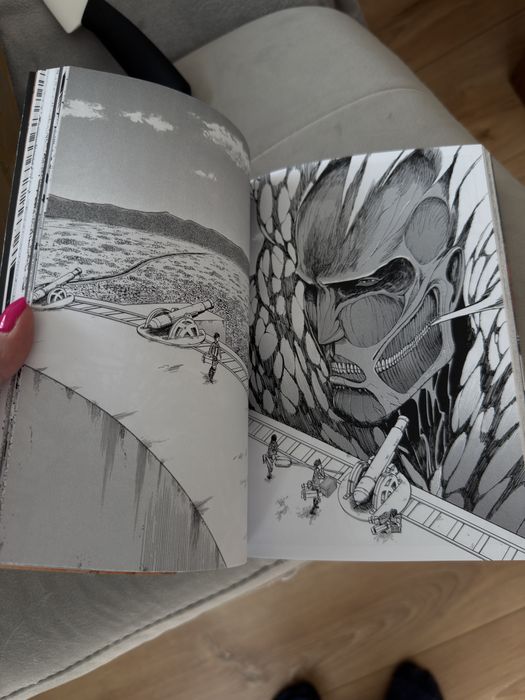 Manga Atak Tytanów tomy 1-10 nowe