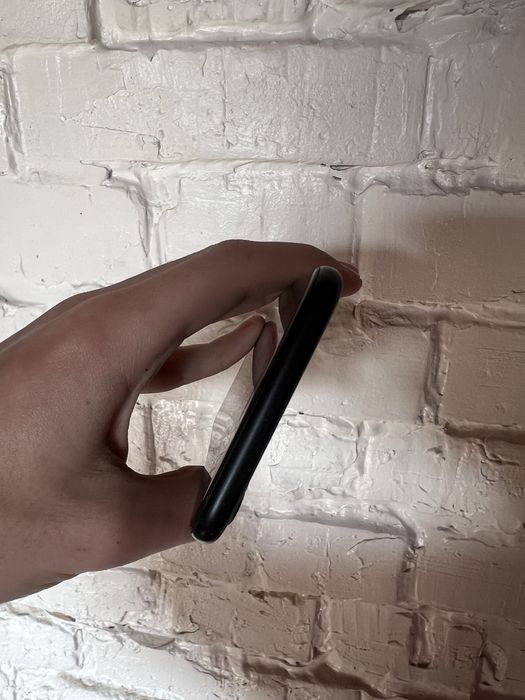 iPhone 7 без SIM-карти