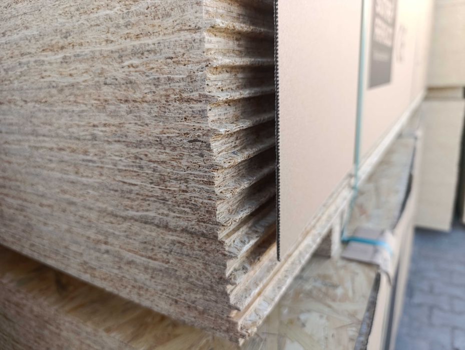 OSB gr. 18mm 610x2440 frezowana, z frezem