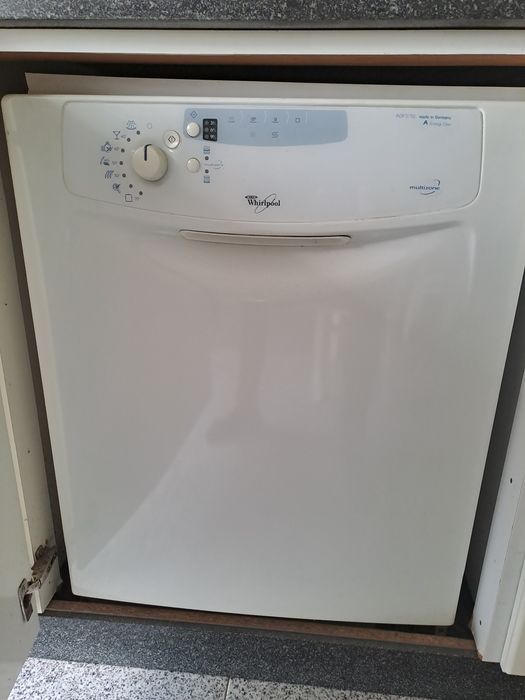 Máquina de lavar a loiça Whirlpool