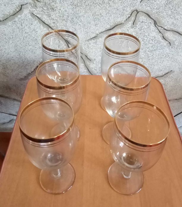 Бокалы для шампанского- вина