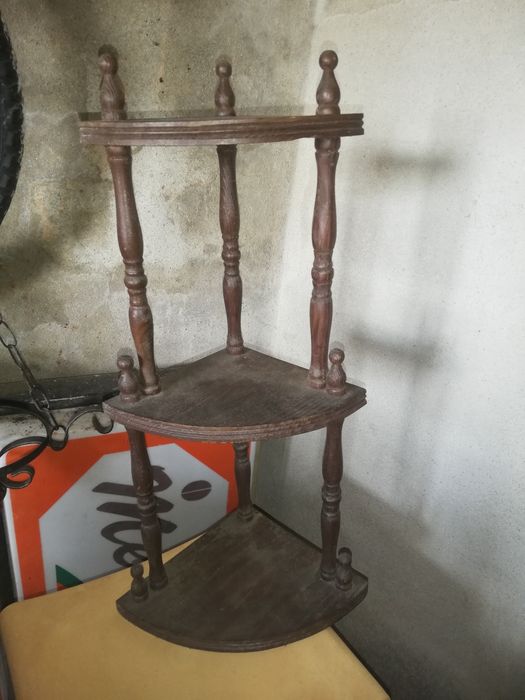 Suportes para vasos flores.