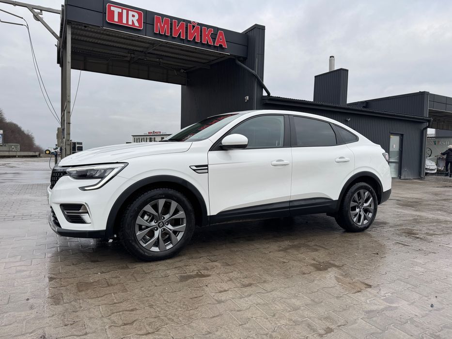 Рено аркана гібрид кросовер