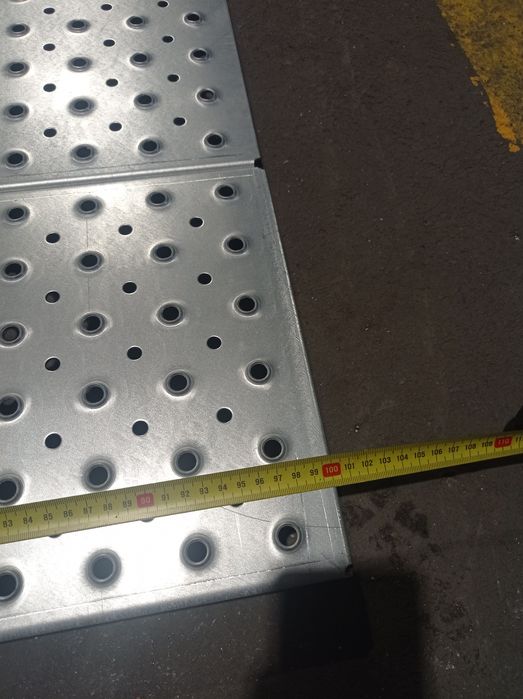 Blachy perforowane metalowe antypoślizgowe 280/1000