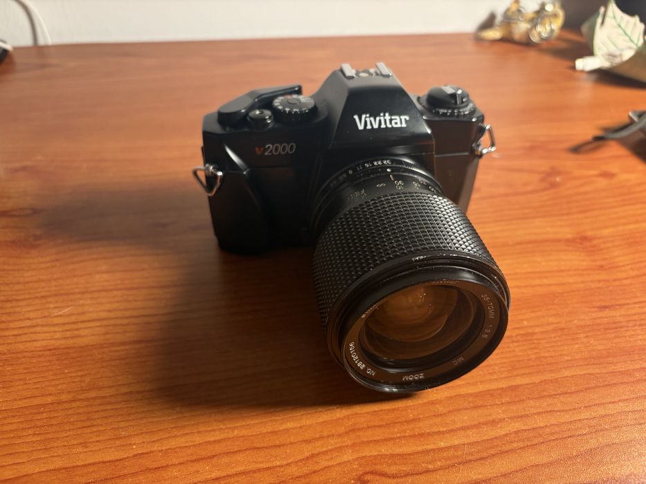 Câmara analógica - Vivitar v2000