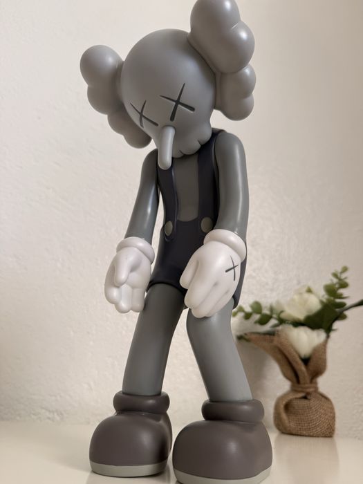 Boneco Kaws 37 Cm