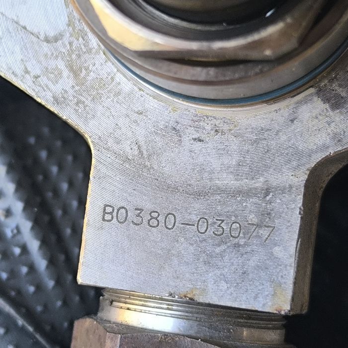 Pompa paliwa prawa lewa AUDI A8 D4 4.2 FSI CDRA