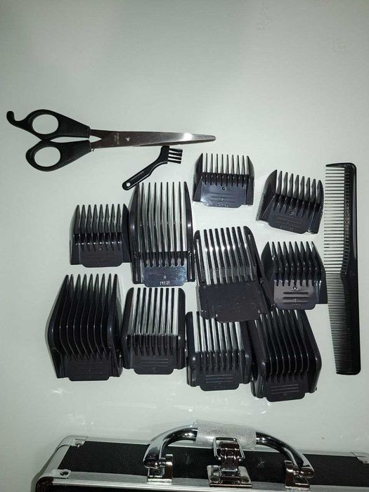 Hair clipper Remington HC5810/11 Suitcase 10 pads pro