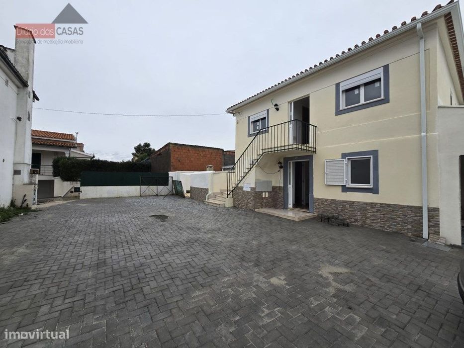 Moradia Bi-Familiar T4 em São Martinho de Árvore — São Martinho De Árvore E Lamarosa, Coimbra