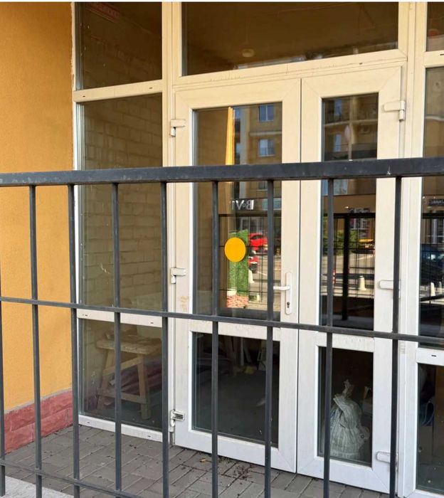 Продаж фасадного нежитлового приміщення ЖК "Чайка"