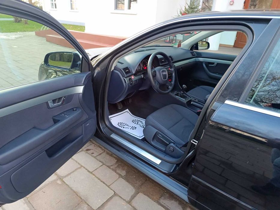 Audi A4 B7 1.8T LPG klima PDC FIS POLECAM