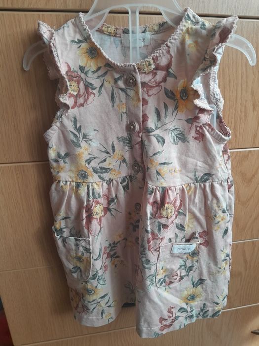 Sukienka w kwiaty  newbie