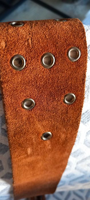 Cinto vintage 1970 estilo cowboy / boho em camurça 75 cm