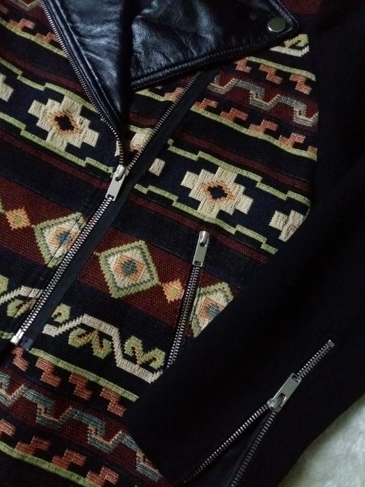 Оригинальный пиджак ZARA, размер S, идеальное состояние.