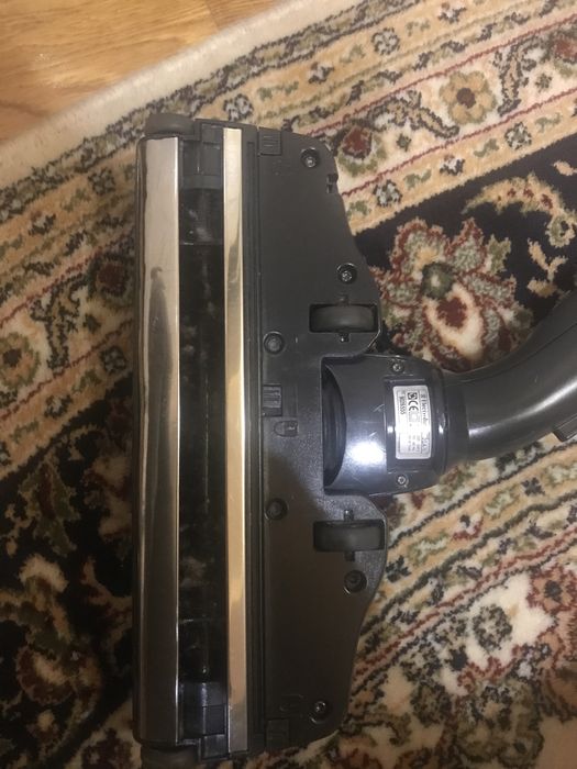 Пилосос Electrolux 1800w