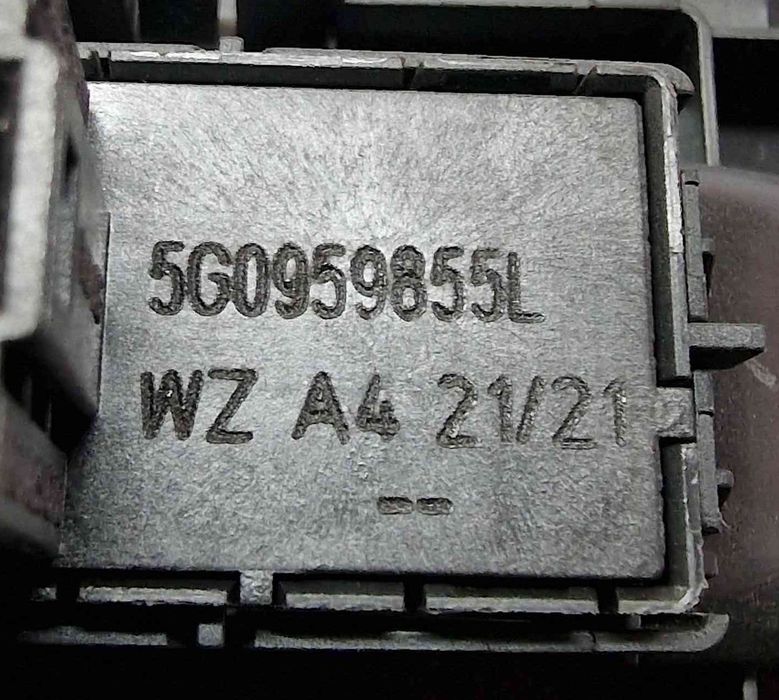 Comando / Botão / Interruptor Vidros Frente Direito 5G0959855L - 20181