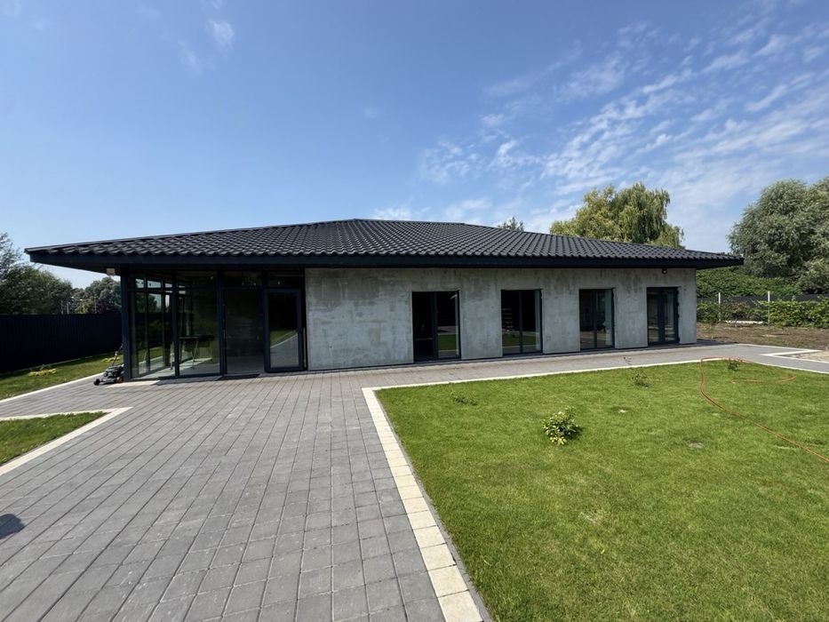 Продаж преміального  сучасного будинку з цікавим ремонтом 220 м² ,25 соток ,зона відпочинку 22 хв до Києва,без %