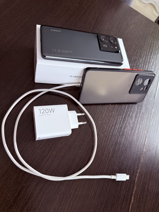 Smartfon Xiaomi 13T PRO stan bdb plus 2 x etui , org. ładowarka 120W