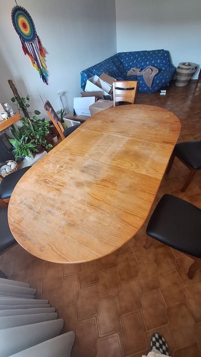 Mesa de sala em Pinho