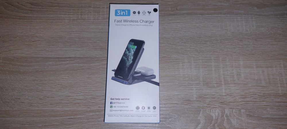 Stacja Dokująca 3w1 do iPhona, iWatch i Earbuds Czarna Lub Biała