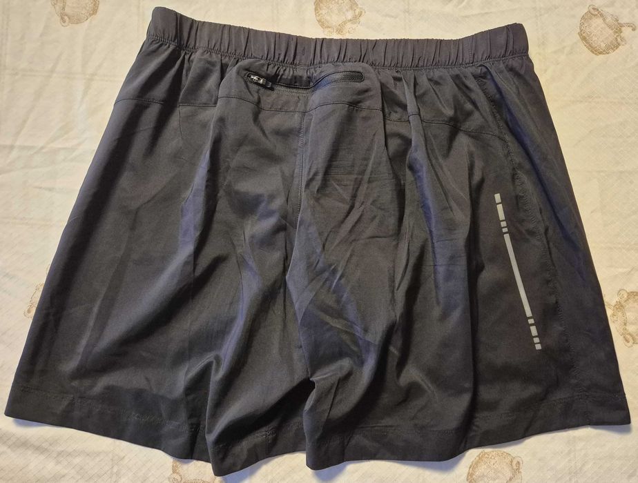 Calções Asics pretos tamanho L