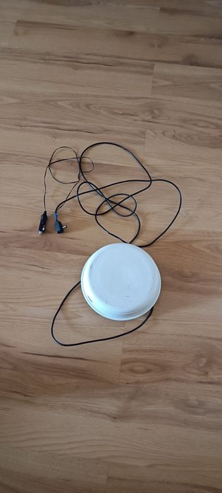 Antena telewizyjna samochodowa 12v na magnes