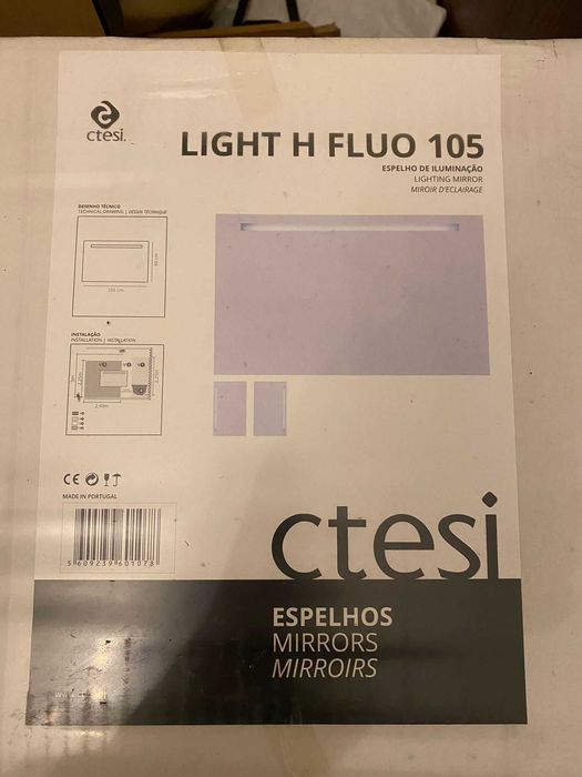 Espelho de casa de banho