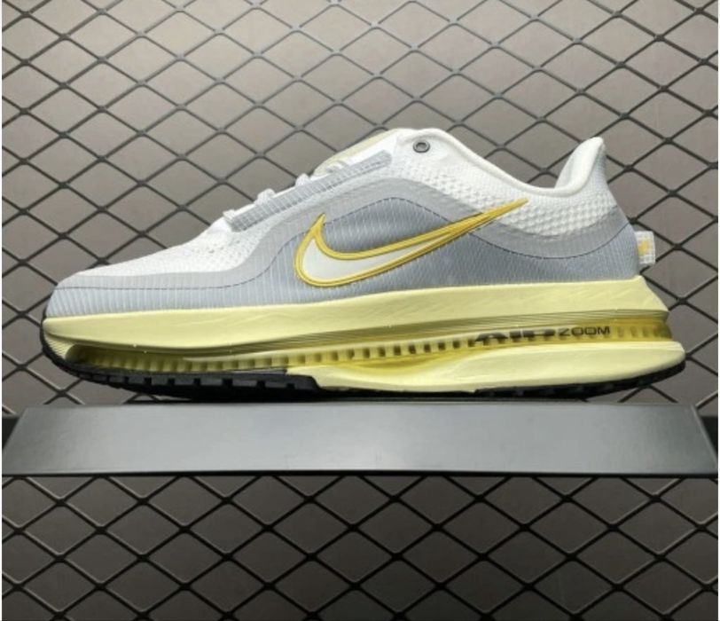 Nike pegasus premium