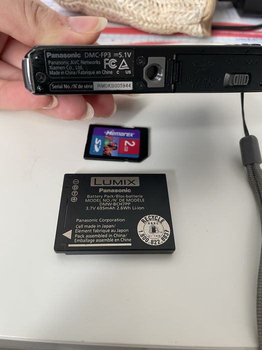 Camera Panasonic LUMIX DMC-FP3