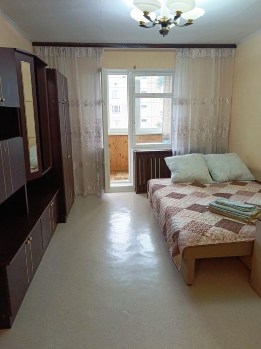 Подобово здам квартиру. Пуща водиця. Київ. Трикімнатна. Бронювання.