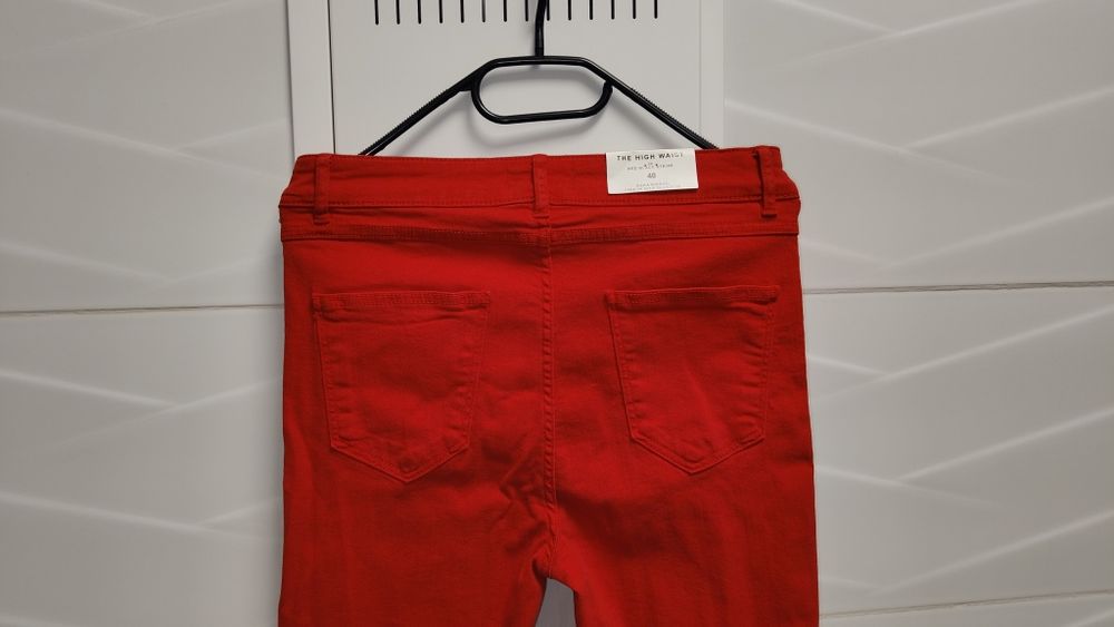 Spodnie Zara r. 8 / S NOWE czerwone lampas