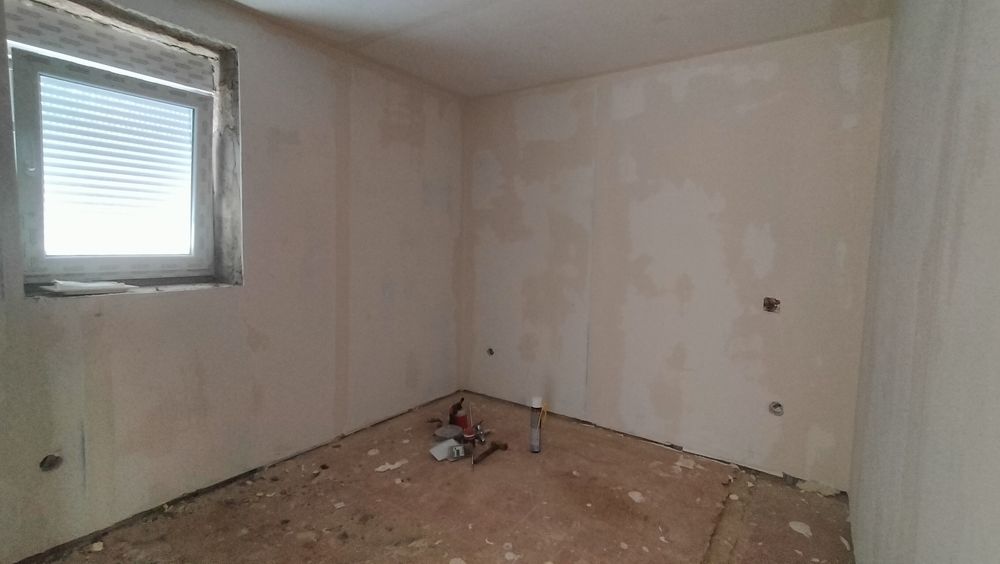 Prédio com 7 habitações para recuperar em Pindelo