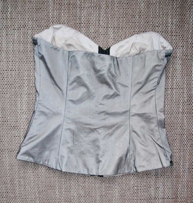 Piękny gorset Spotlight by Werehouse 10/38 hafty kamienie