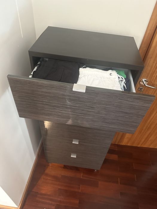 Comoda de 5 gavetas - IKEA