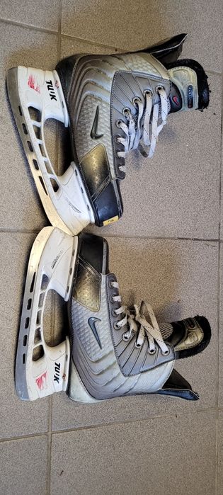 Łyżwy hokejowe Nike