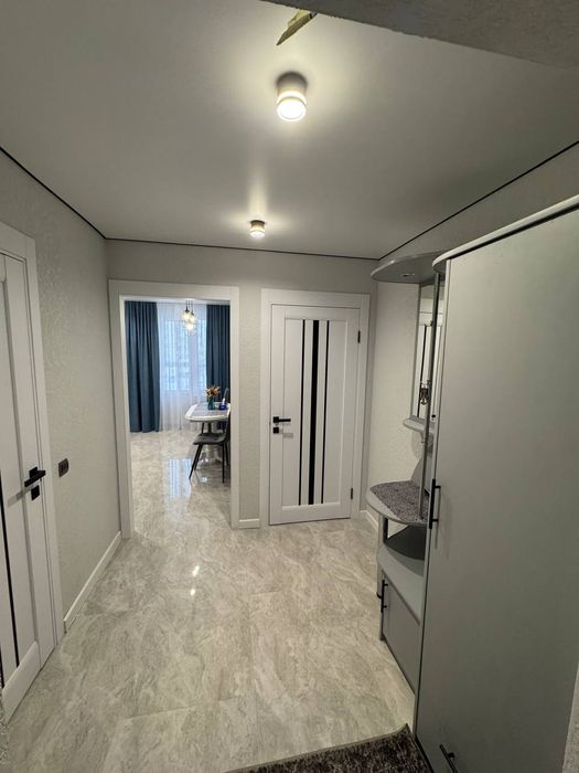 ПЕРША ЗДАЧА . Здам 1 кімнатну квартиру за адресою Незалежності 21