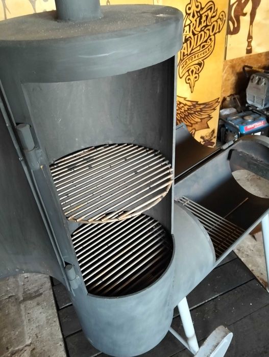 Grill wędzarnia ( nie używany)