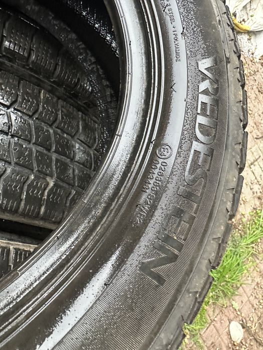 Шини зима 23 рік 225/55 R17 Vredestein резина комплект , підсилена