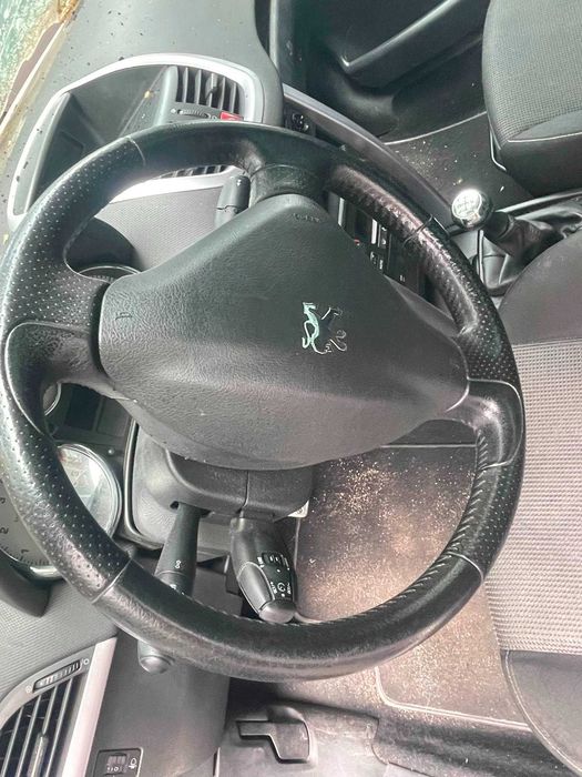 Vendo Peças Peugeot 207 CC 1.6 HDI
