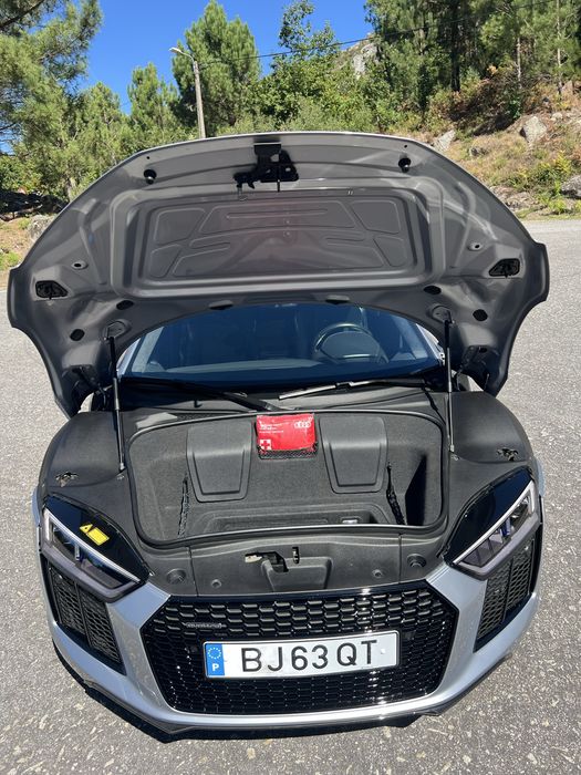 Audi r8 v10 plus