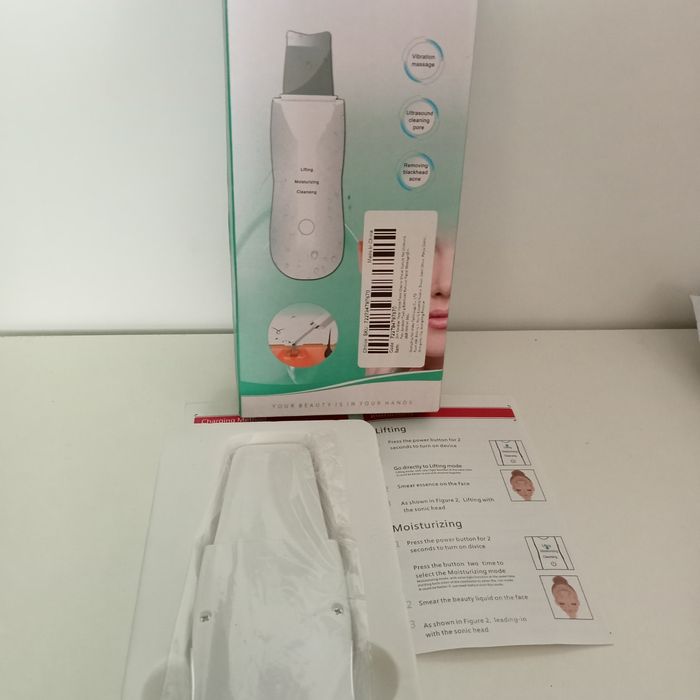 Liffting scrubbing twarzy USB z kabelkiem