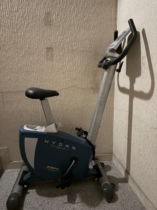 Bicicleta estatica  avariada