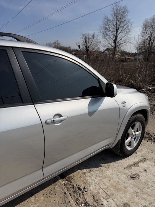 Рав 4 2006р 2,2 дизель