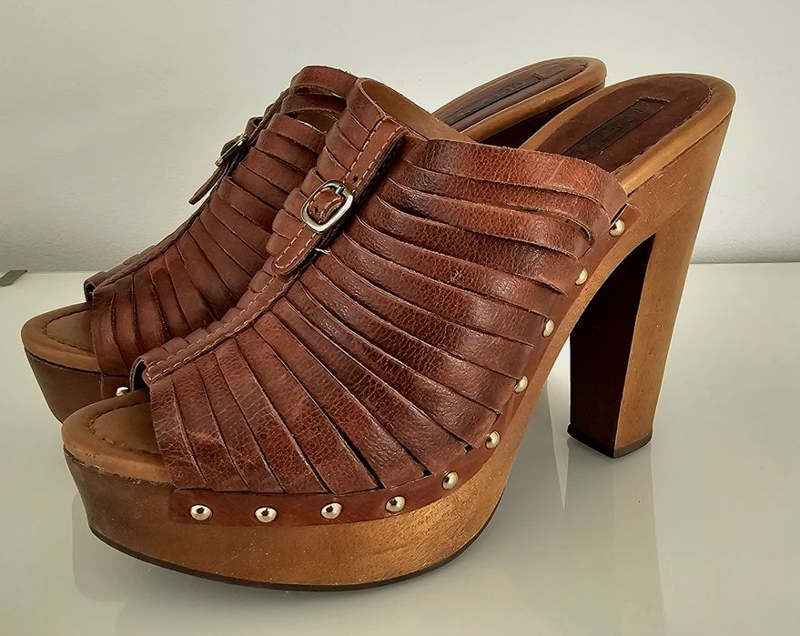 Sapatos (socas) Arezzo