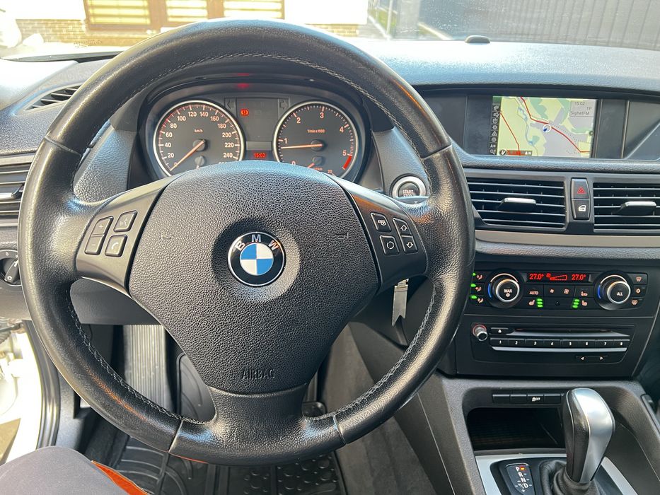 Продам BMW X1  2.0 Dizel