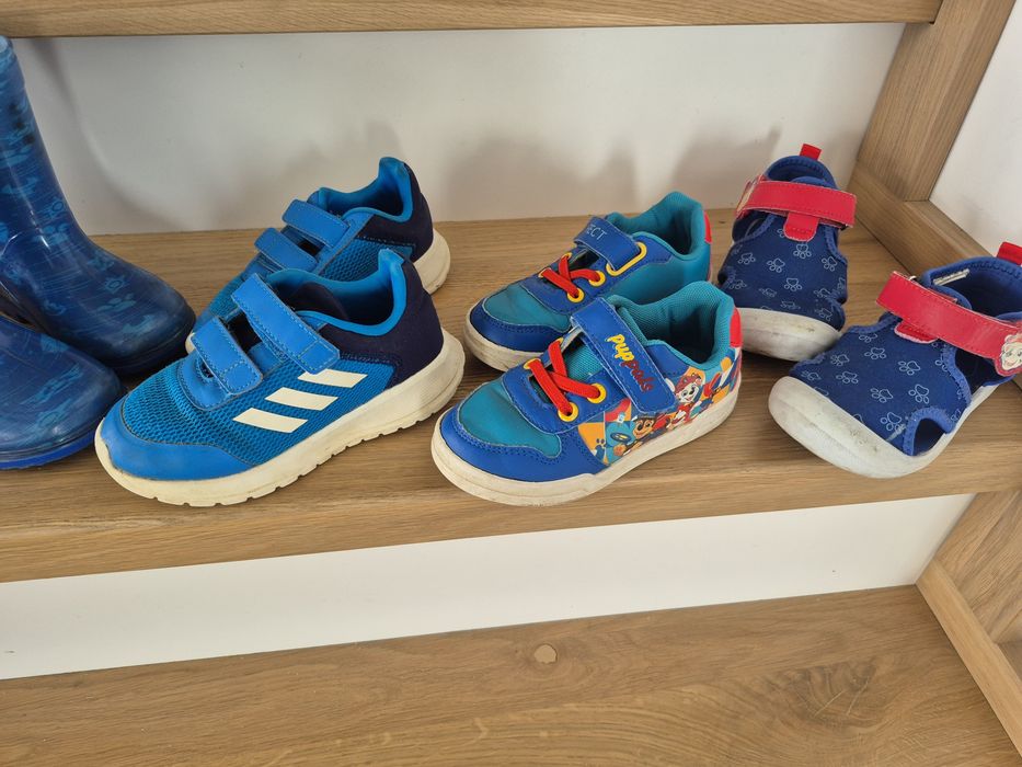 Adidasy, klapki,kapcie,kalosze zestaw rozm.26